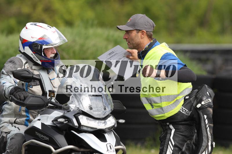 Archiv-2025/10 23.04.2025 Cornu Master School ADR/gruen-vert/0